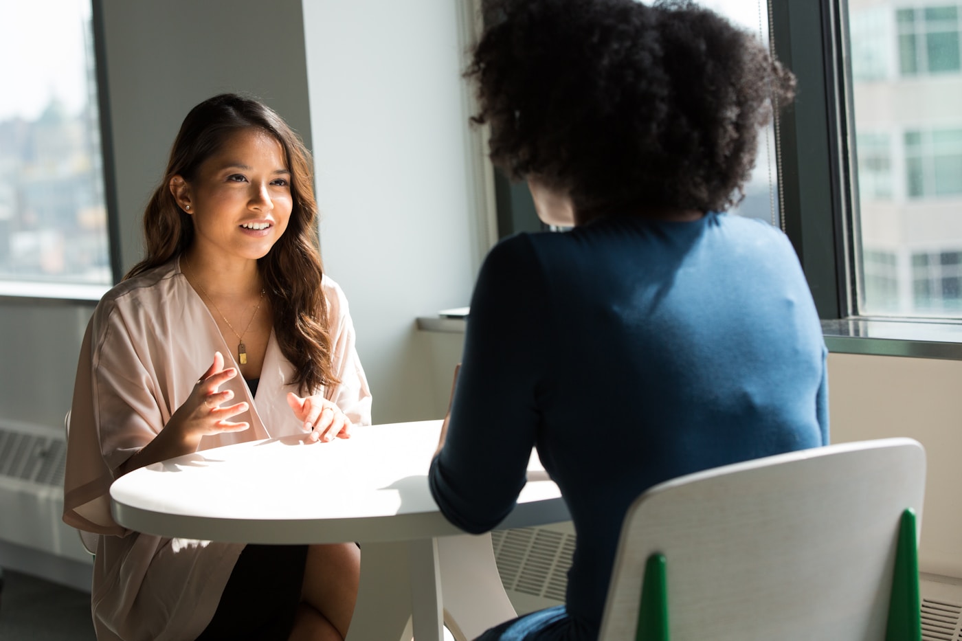 An attentive face-to-face conversation